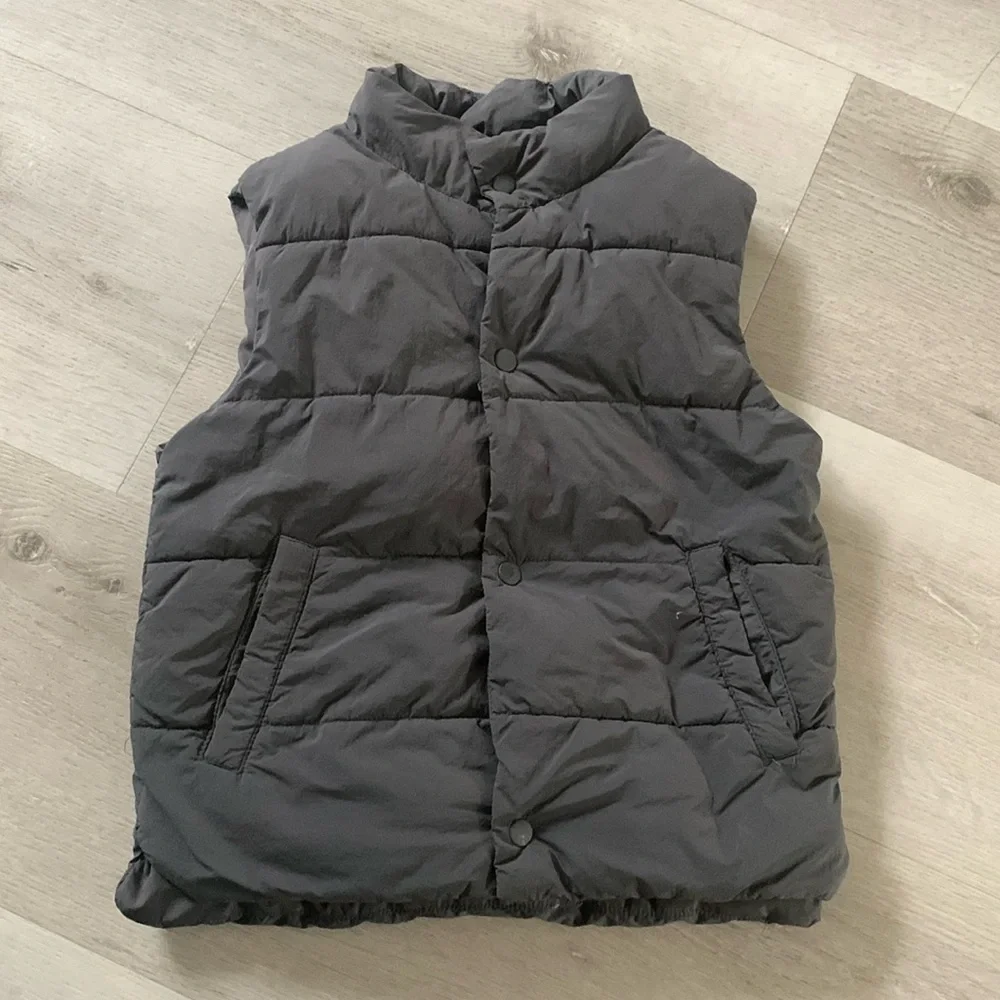 Zara gray unisex vest size 4/5‎ puffer fall winter spring pockets boys girls